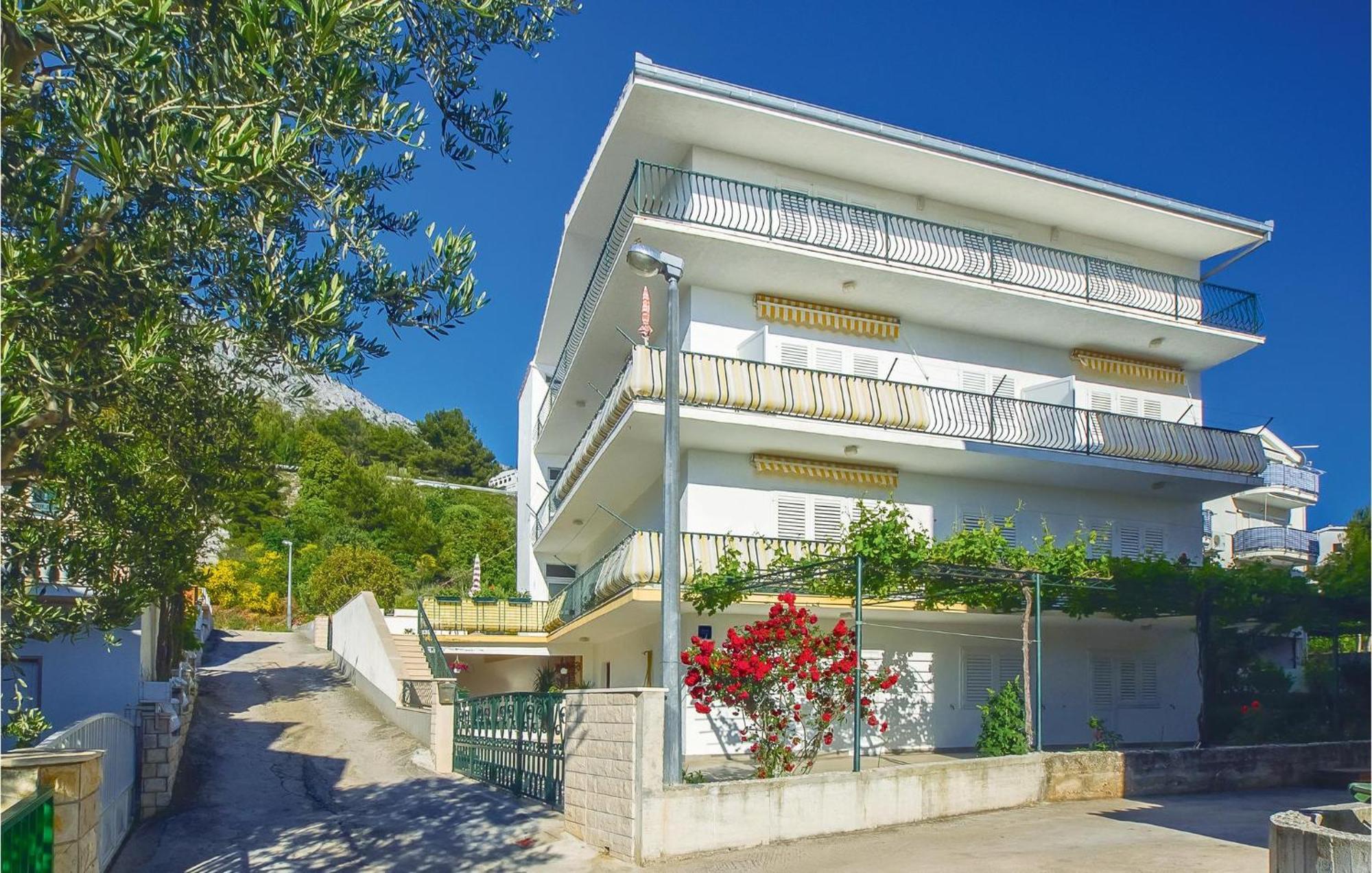 Beautiful Apartment In Omis With Wifi Ngoại thất bức ảnh