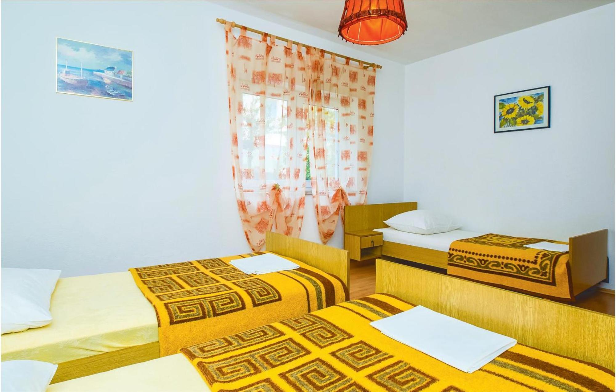 Beautiful Apartment In Omis With Wifi Ngoại thất bức ảnh