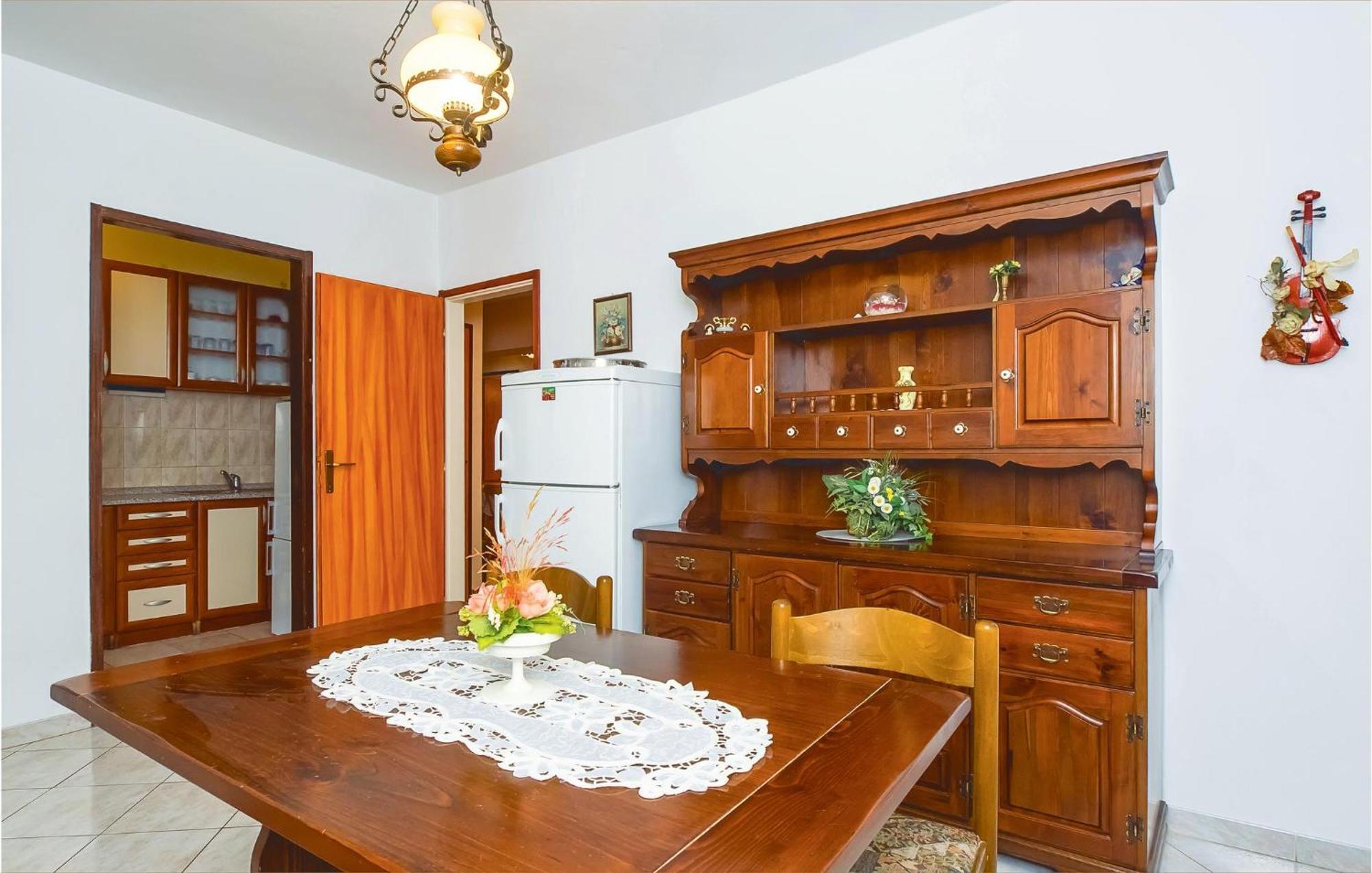 Beautiful Apartment In Omis With Wifi Ngoại thất bức ảnh