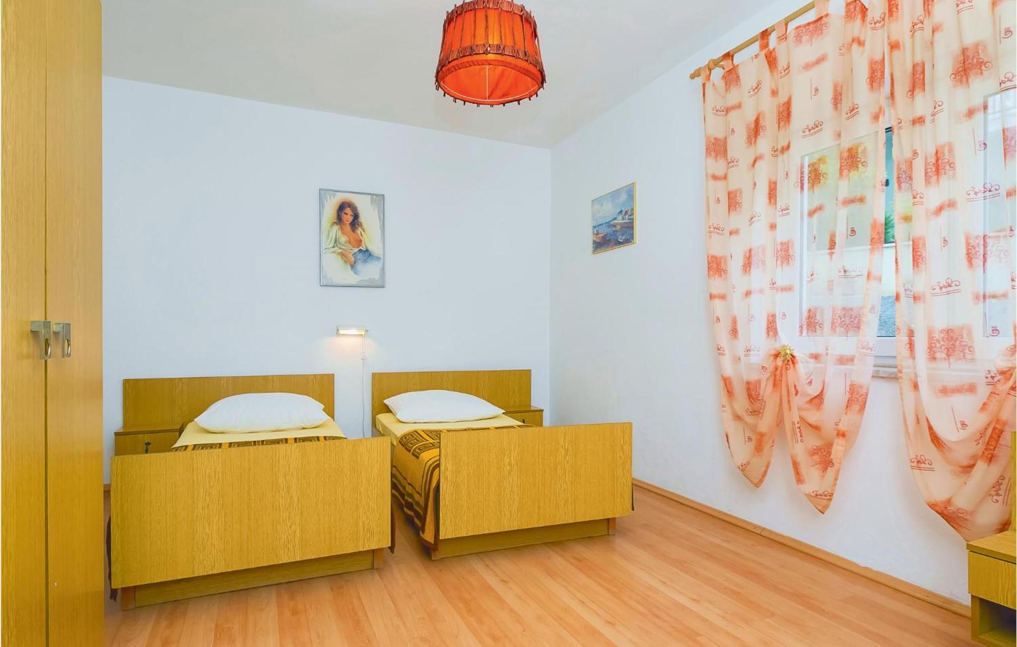 Beautiful Apartment In Omis With Wifi Ngoại thất bức ảnh